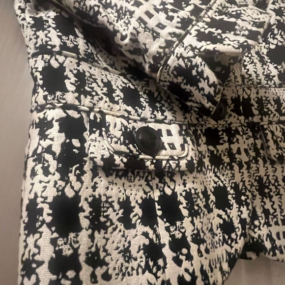 White House Black Market black + white Tweed hip length blazer, XS, EUC - Picture 4 of 4